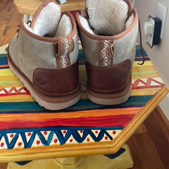 UGG boots size 11 - Picture 2 of 5